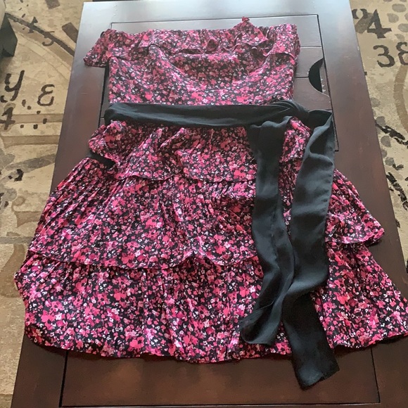 Strapless dress with belt or wear without - Picture 2 of 4